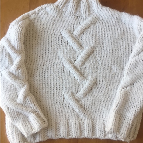 zara oversized cable knit sweater